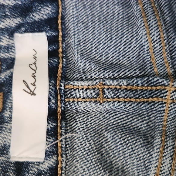 Kancan | EUC High Rise Mom Fit Acid Wash Distressed Jeans Size 5 / 26 - Picture 6 of 10